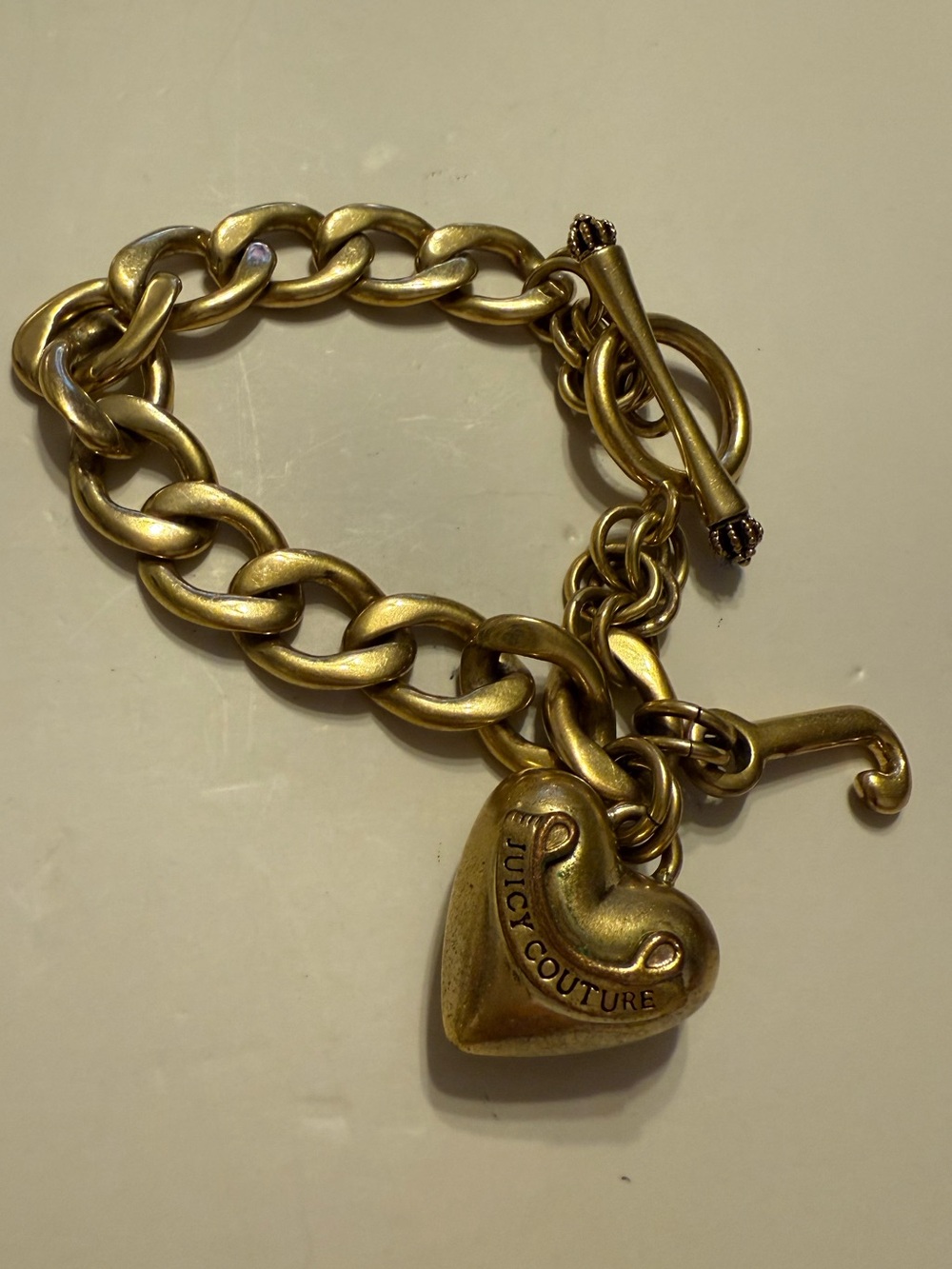 Y2K Juicy couture Gold-toned puff heart charm chain bracelet